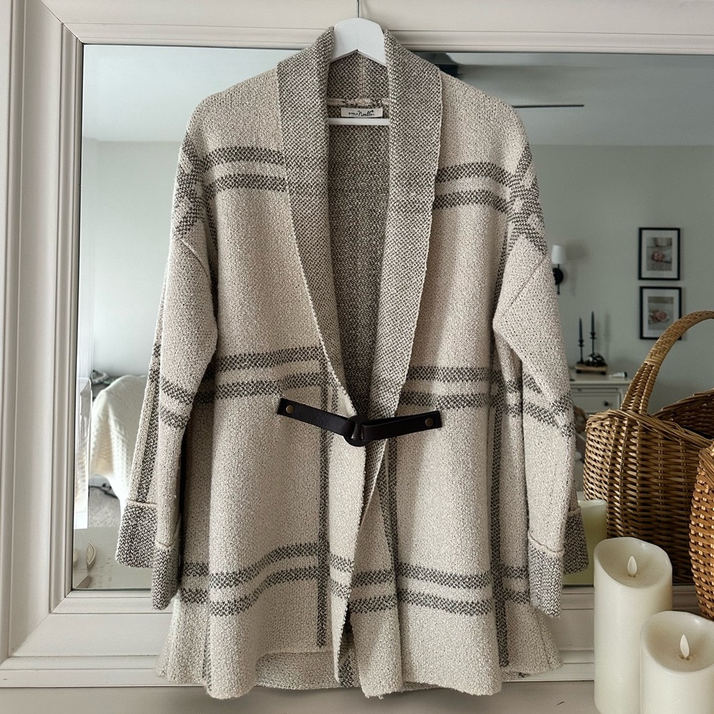Cozy Coastal Plaid Cardigan
